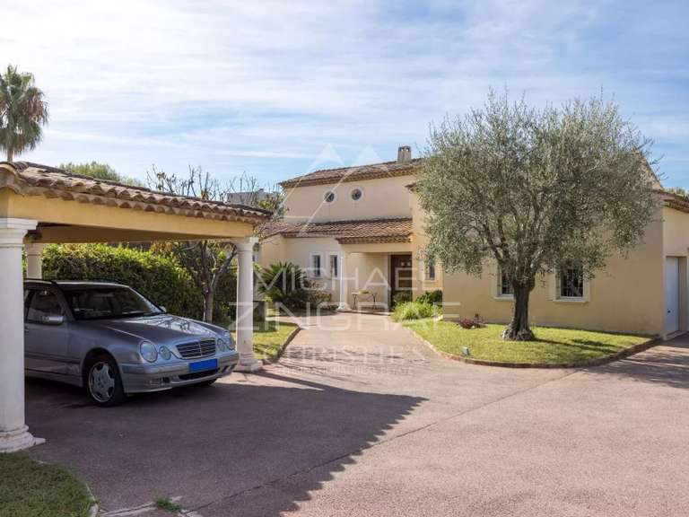 Maison Antibes - 5 chambres - 310m²