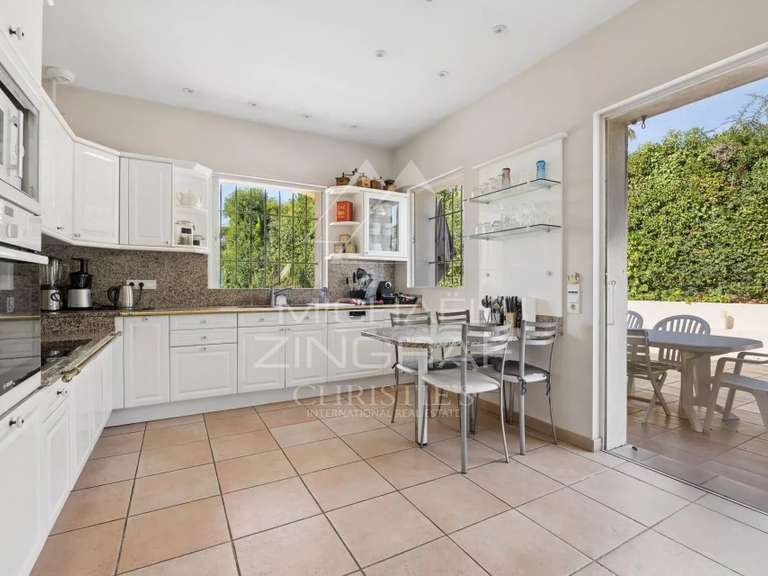 Maison Antibes - 5 chambres - 310m²