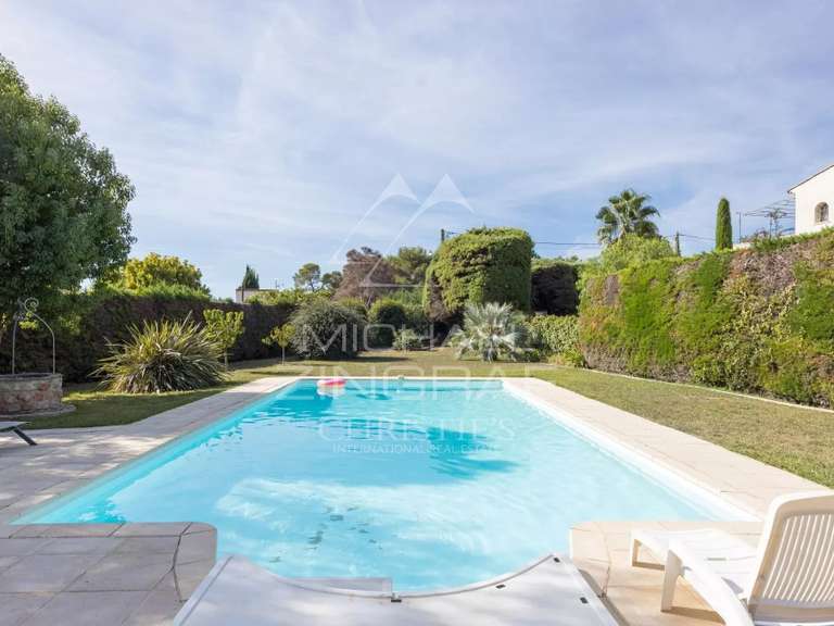 Maison Antibes - 5 chambres - 310m²