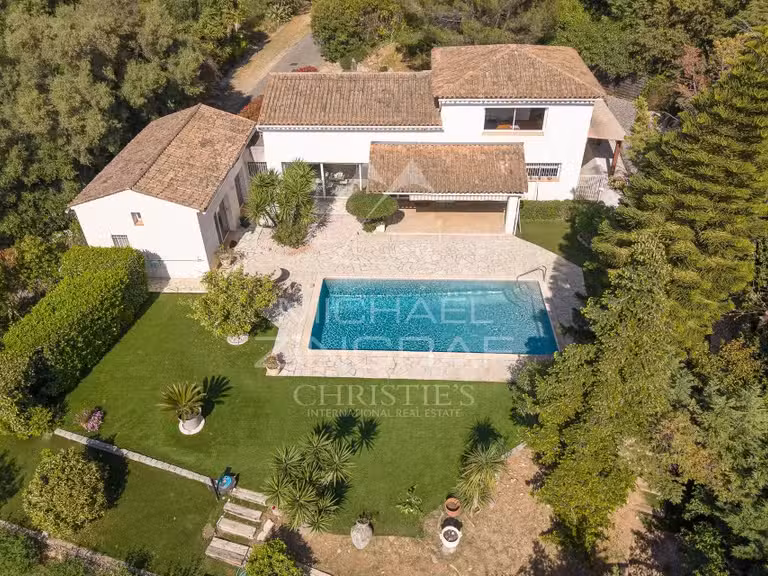 Maison Antibes - 3 chambres - 302m²