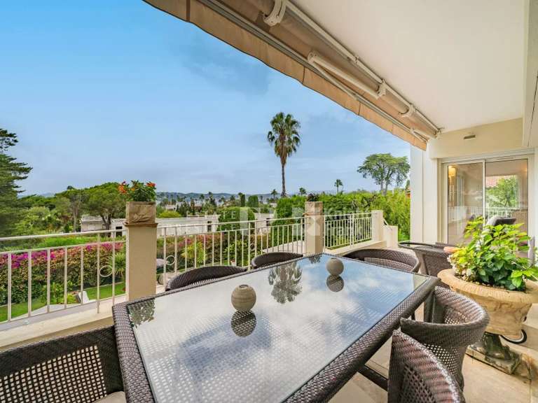 Villa Antibes - 5 bedrooms - 221m²