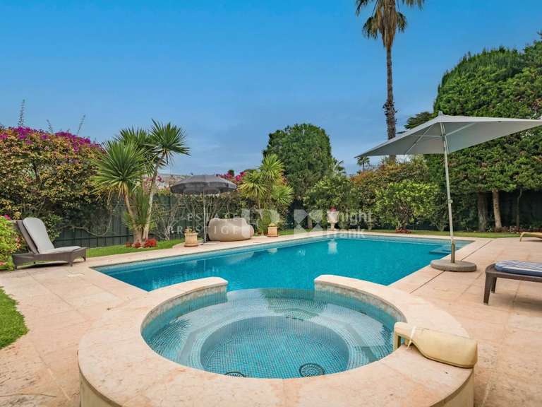 Villa Antibes - 5 bedrooms - 221m²