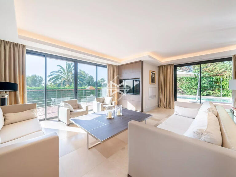 Villa Antibes - 5 chambres - 255m²