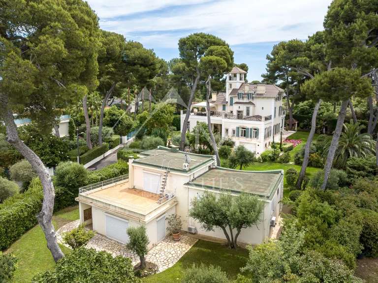 Villa Antibes - 7 chambres - 2345m²