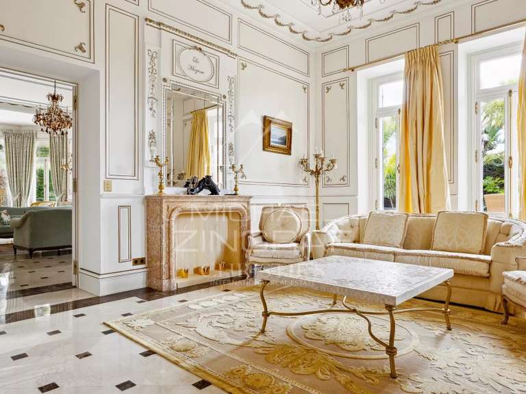 Villa Antibes - 7 chambres - 2345m²