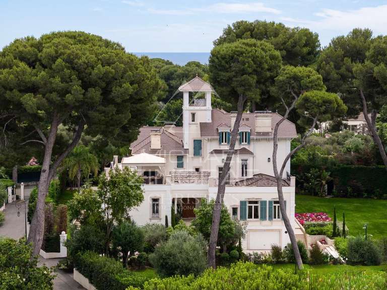 Villa Antibes - 7 chambres - 2345m²