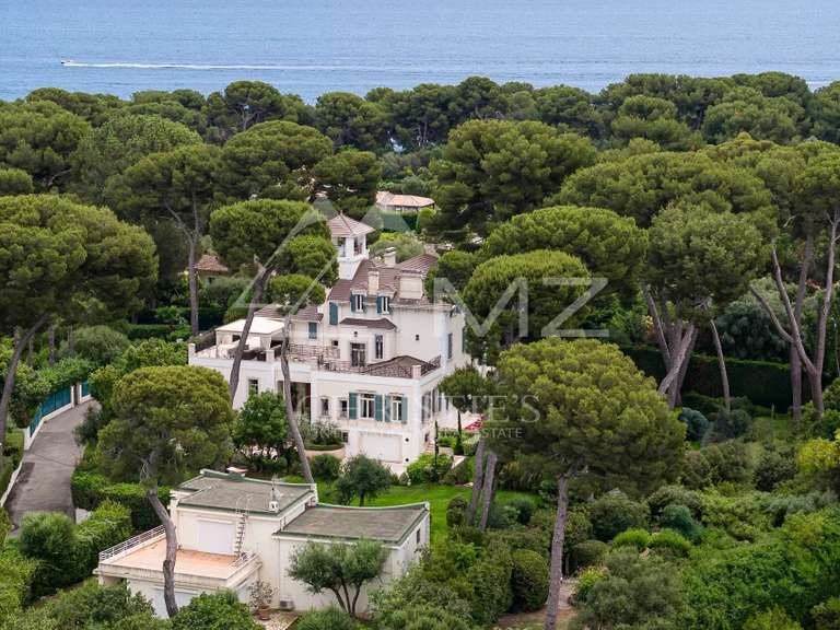 Villa Antibes - 7 chambres - 2345m²