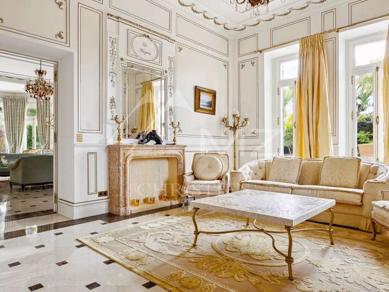 Villa Antibes - 7 chambres - 2345m²