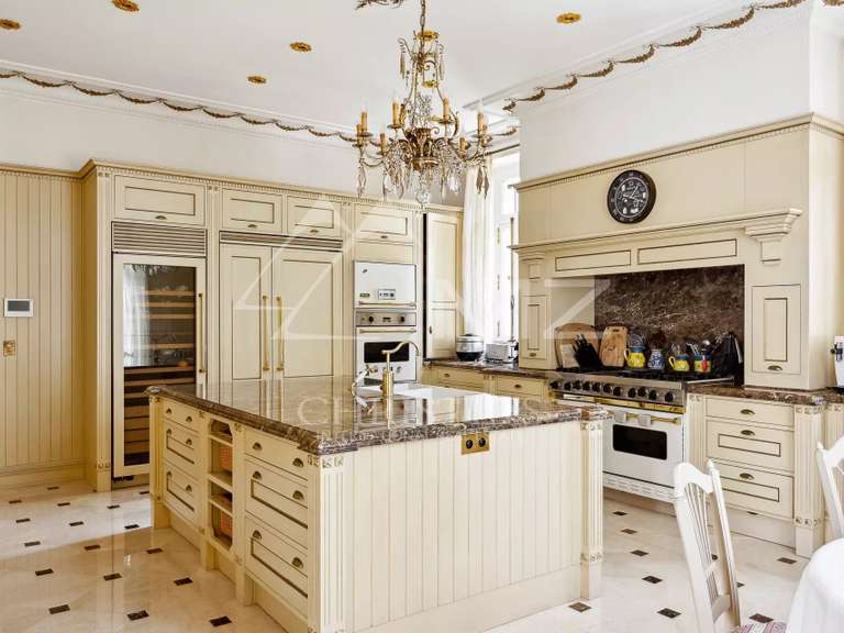 Villa Antibes - 7 chambres - 2345m²