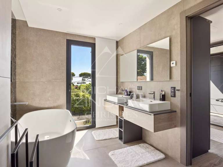 Villa Antibes - 4 bedrooms - 314m²