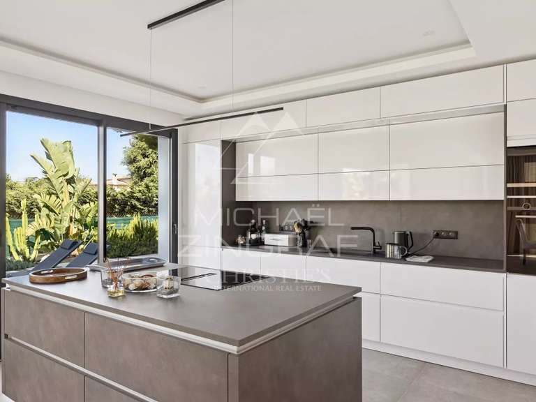 Villa Antibes - 4 bedrooms - 314m²