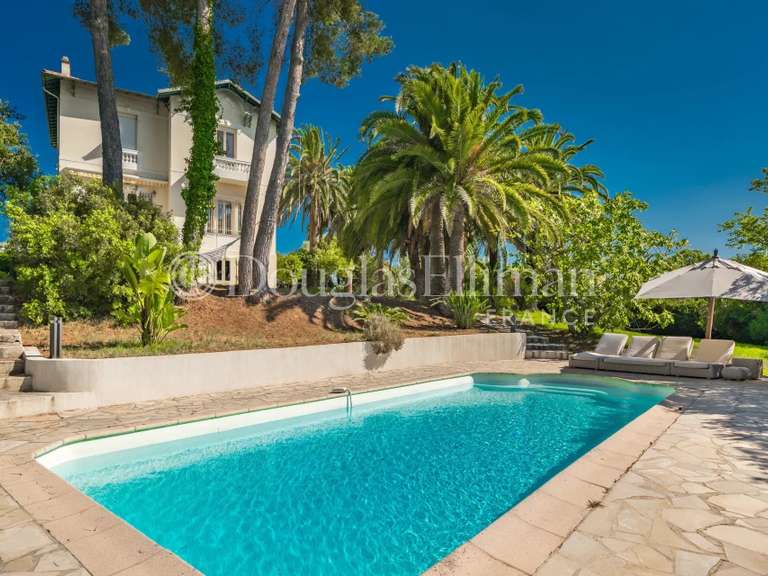 Villa Antibes - 5 chambres - 247m²