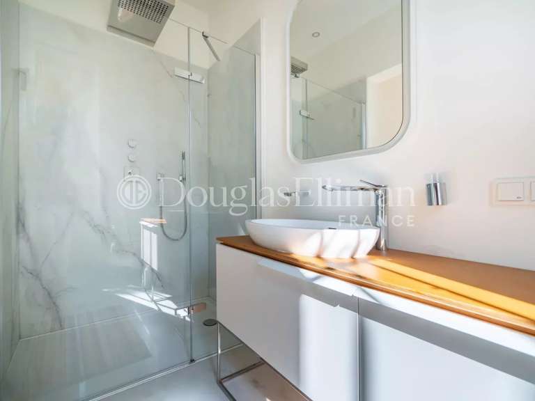 Villa Antibes - 5 chambres - 247m²