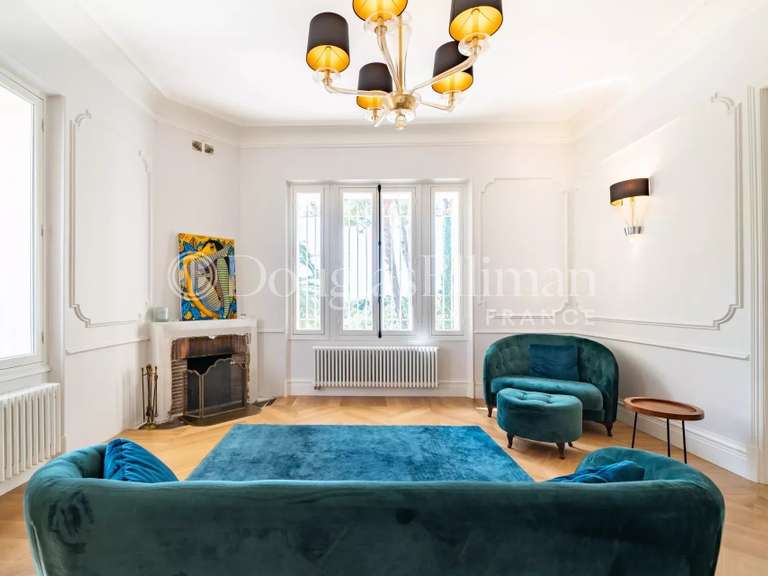 Villa Antibes - 5 chambres - 247m²