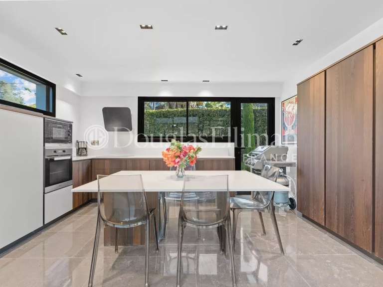 Villa Antibes - 5 chambres - 318m²