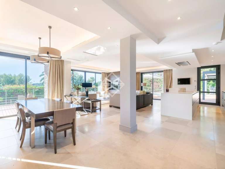 Villa Antibes - 5 chambres - 255m²
