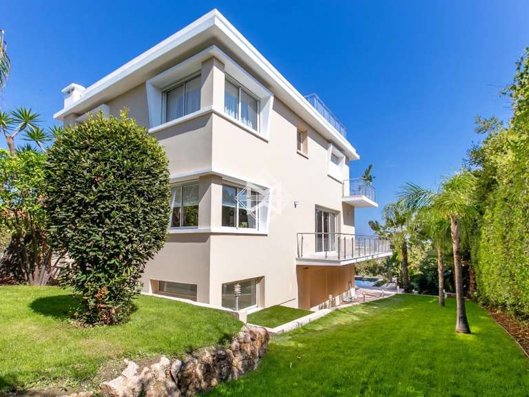 Villa with Sea view Antibes - 6 bedrooms - 334m²