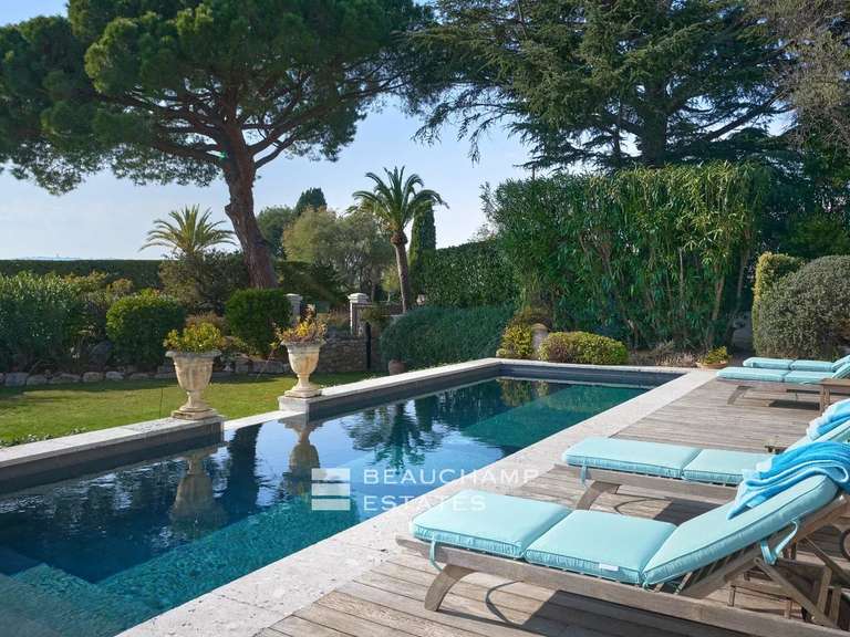 Villa with Sea view Antibes - 4 bedrooms - 300m²
