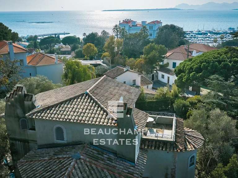 Villa with Sea view Antibes - 4 bedrooms - 300m²