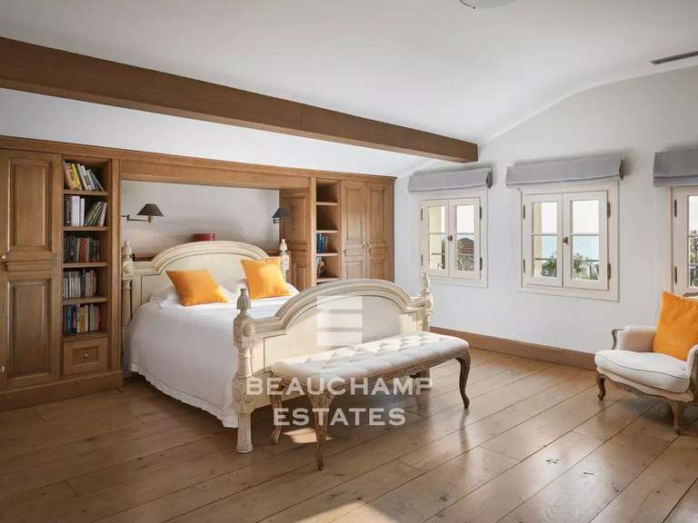 Villa with Sea view Antibes - 4 bedrooms - 300m²