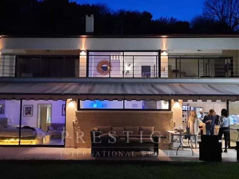 Villa avec Vue sur mer Antibes - 3 chambres - 211m²