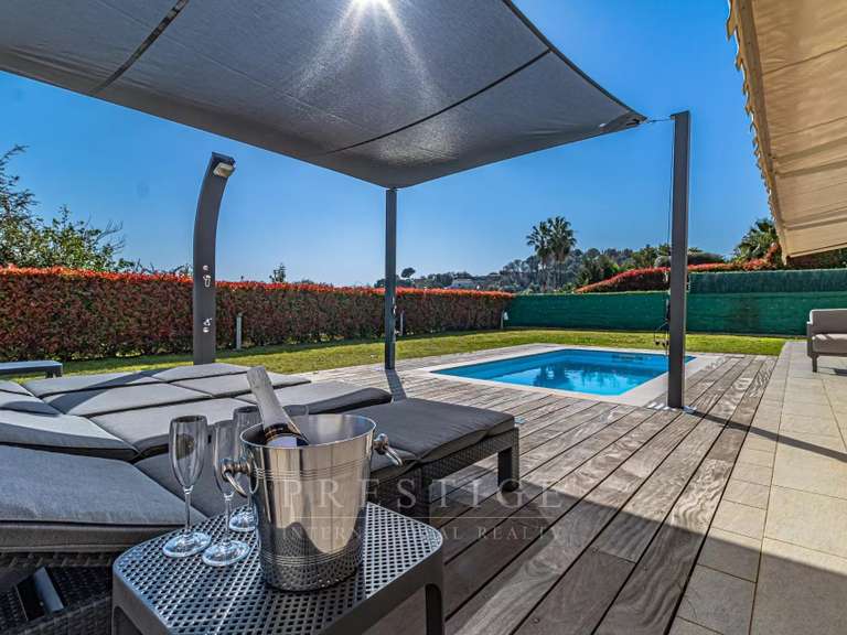 Villa avec Vue sur mer Antibes - 3 chambres - 211m²