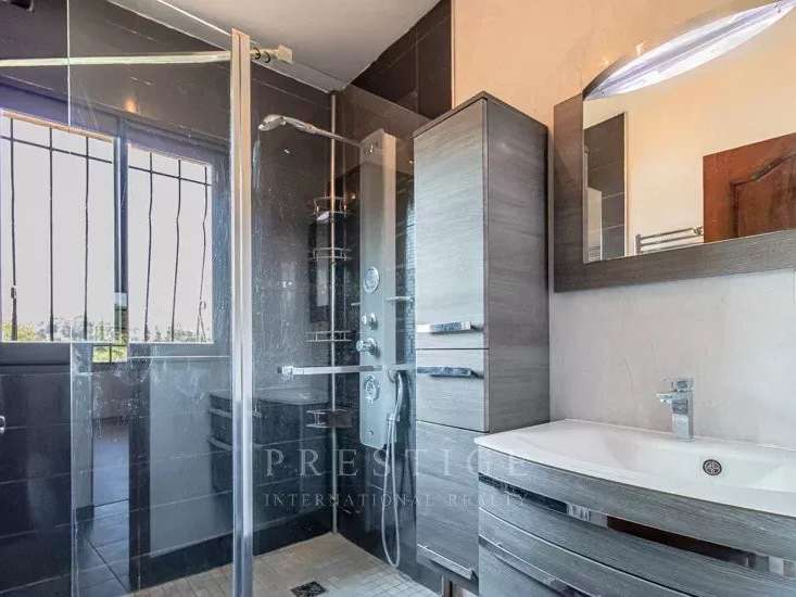Villa Antibes - 3 chambres - 202m²