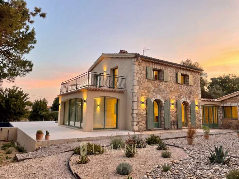 Villa Antibes - 4 chambres - 227m²