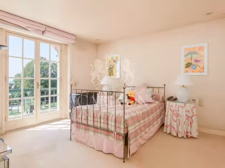 Villa avec Vue sur mer Antibes - 7 chambres - 620m²