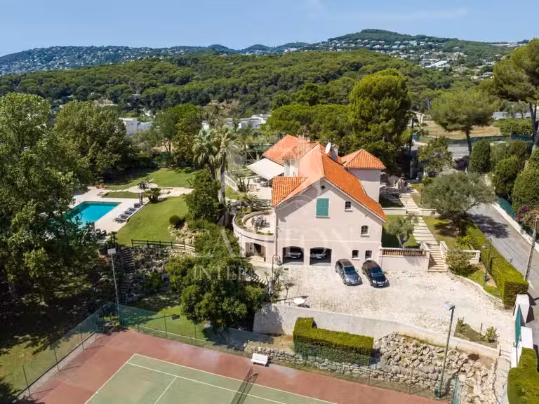 Villa avec Vue sur mer Antibes - 7 chambres - 620m²