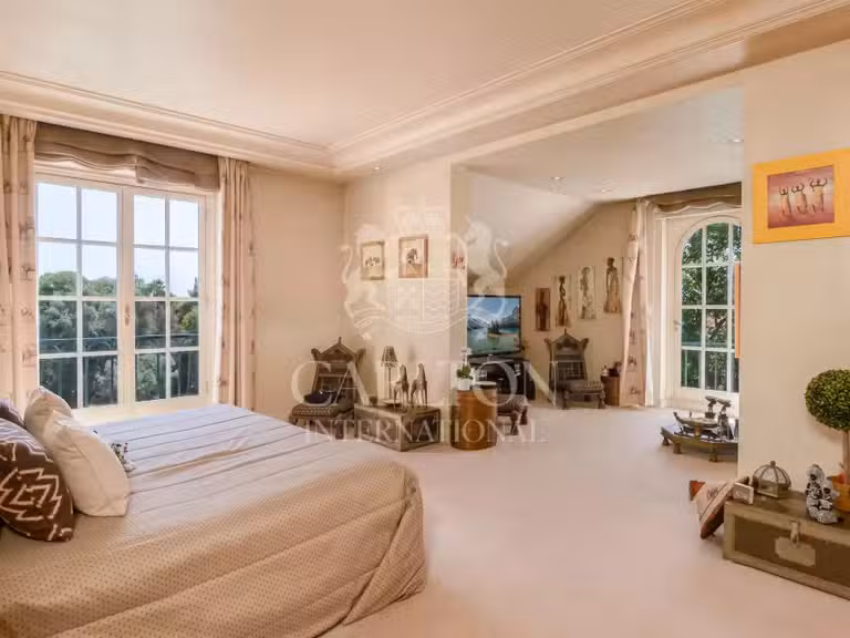 Villa avec Vue sur mer Antibes - 7 chambres - 620m²