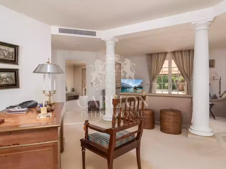 Villa avec Vue sur mer Antibes - 7 chambres - 620m²
