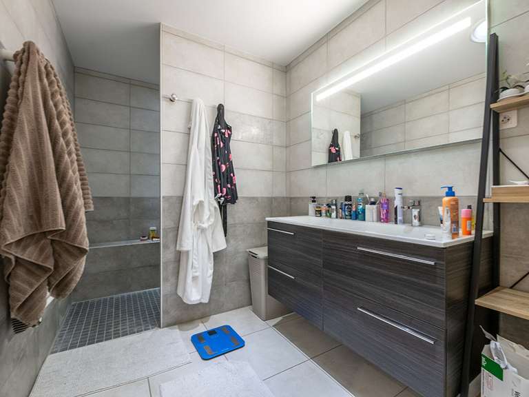 Maison Antonne-et-Trigonant - 5 chambres - 220m²