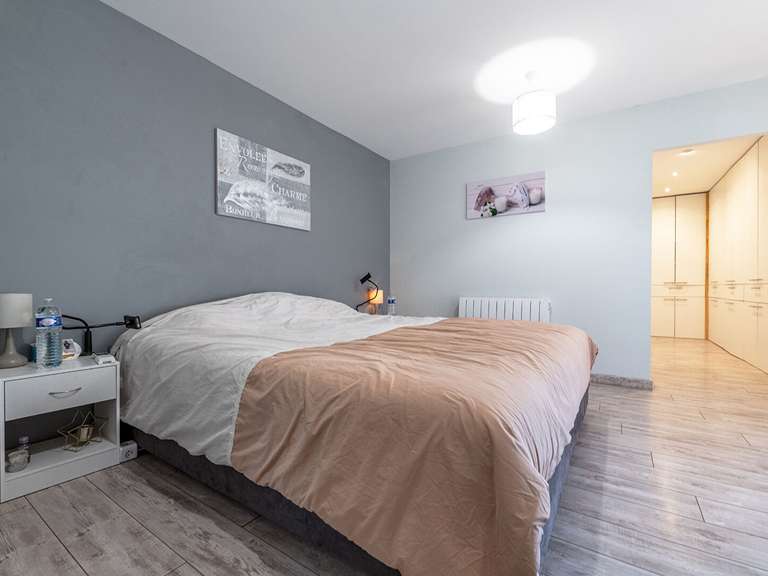 Maison Antonne-et-Trigonant - 5 chambres - 220m²