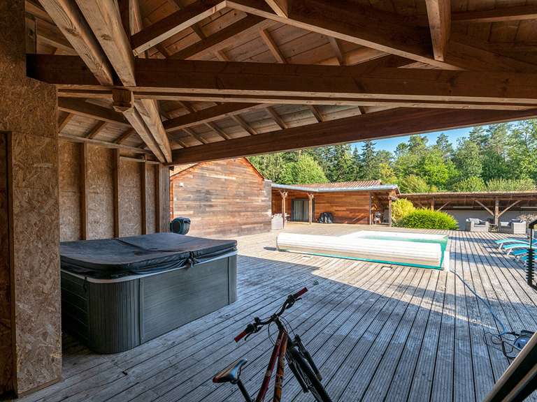 Maison Antonne-et-Trigonant - 5 chambres - 220m²