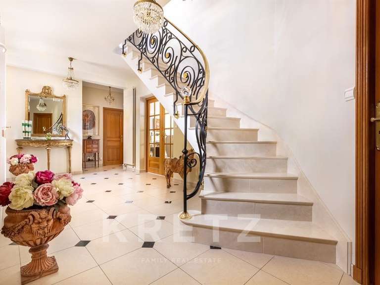 Maison Anzin-Saint-Aubin - 5 chambres - 296m²