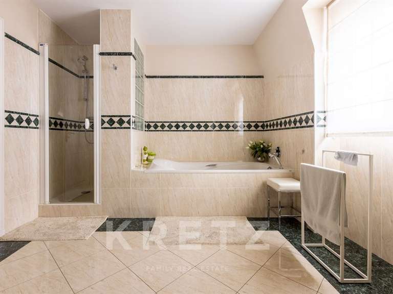 Maison Anzin-Saint-Aubin - 5 chambres - 296m²