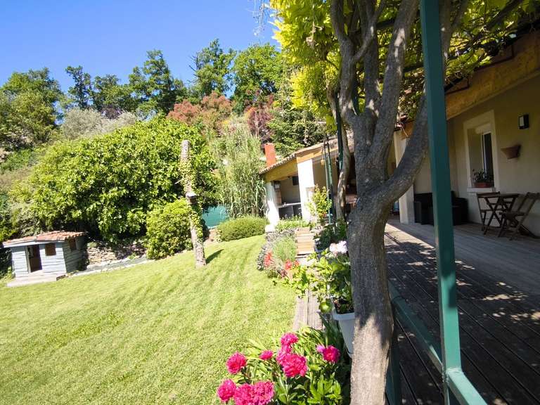 Maison Aouste-sur-Sye - 5 chambres - 160m²