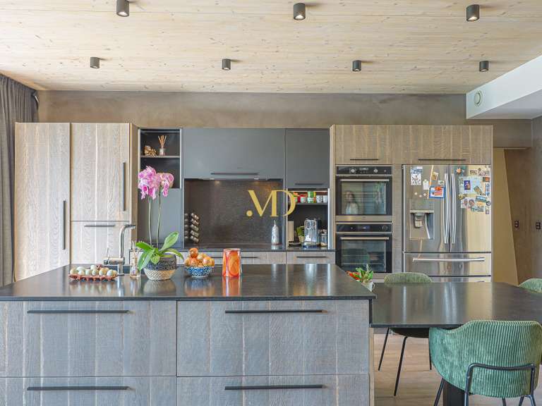 House Apt - 4 bedrooms - 215m²