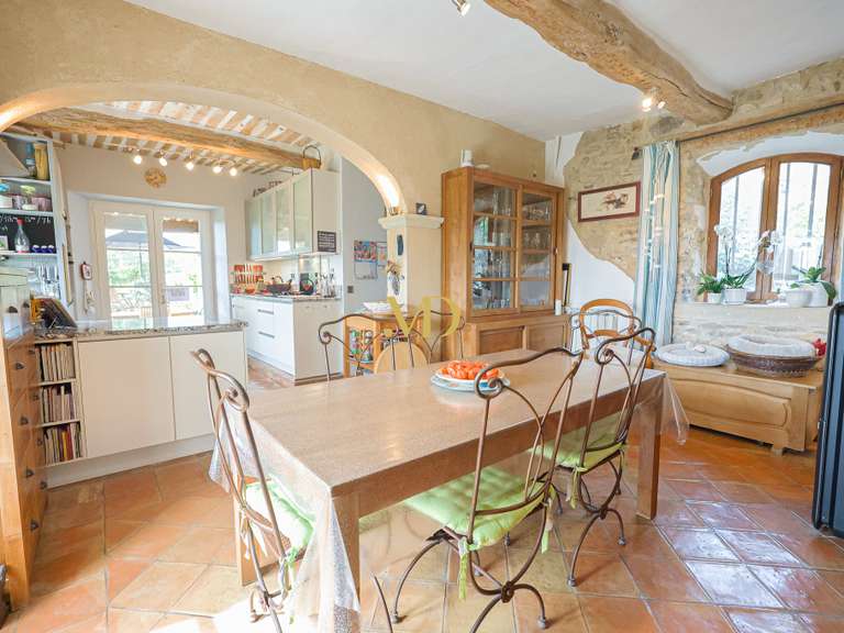 House Apt - 7 bedrooms - 265m²