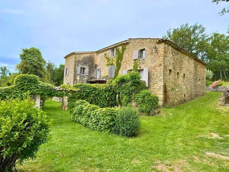 House Apt - 6 bedrooms - 273m²