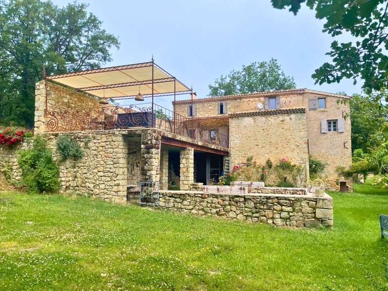 House Apt - 6 bedrooms - 273m²