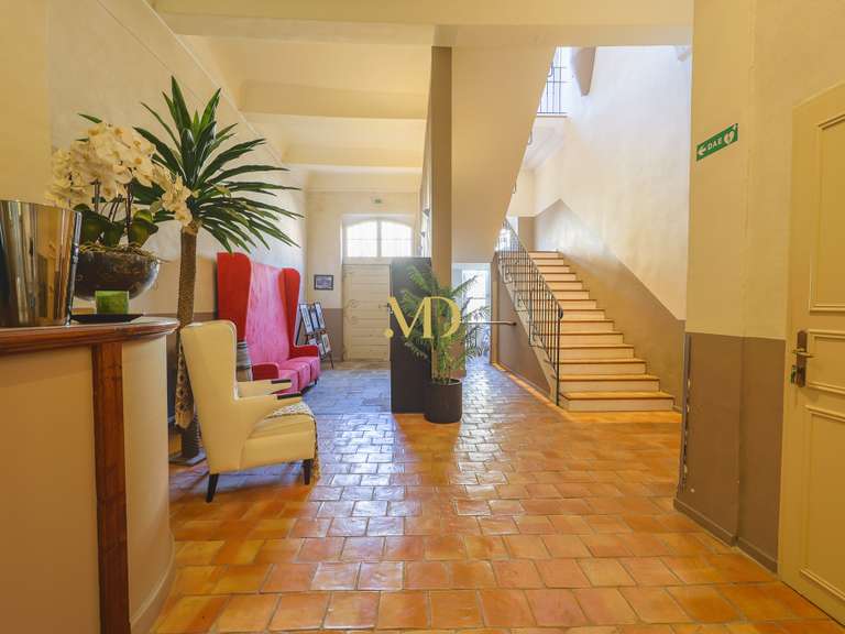 Maison Apt - 1000m²