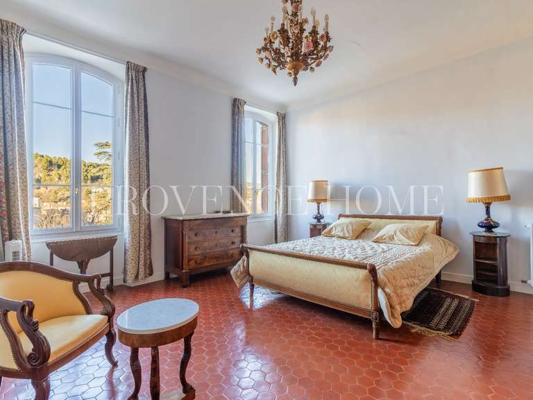 House Apt - 9 bedrooms - 360m²