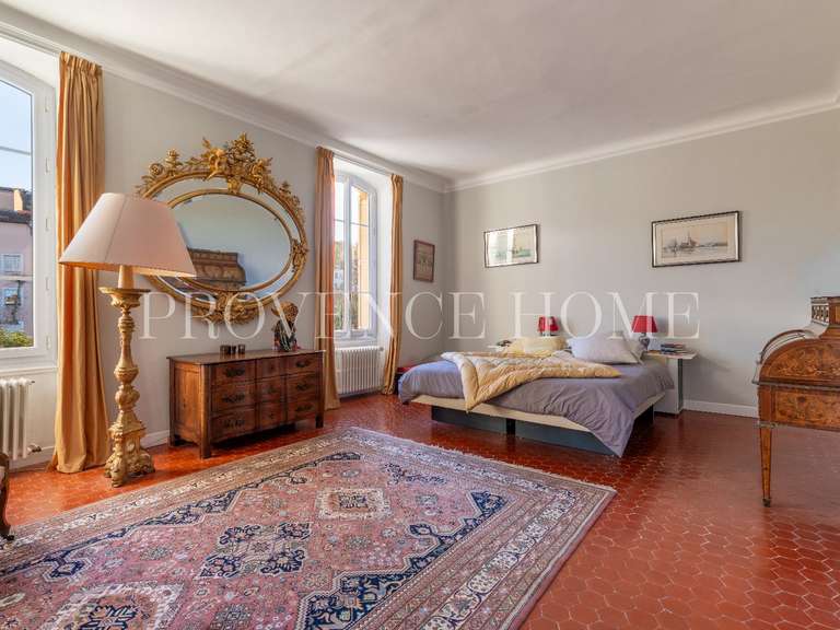 House Apt - 9 bedrooms - 360m²