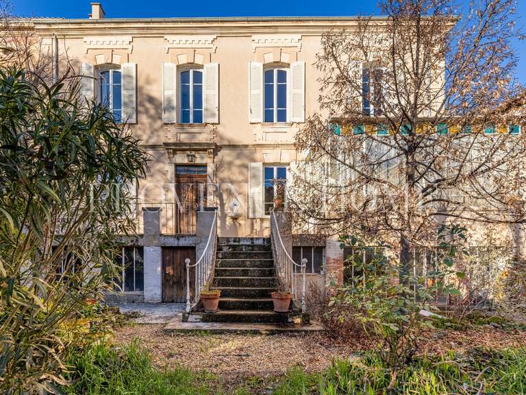 House Apt - 9 bedrooms - 360m²