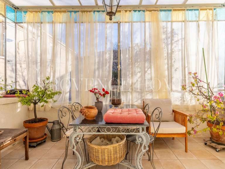 House Apt - 9 bedrooms - 360m²