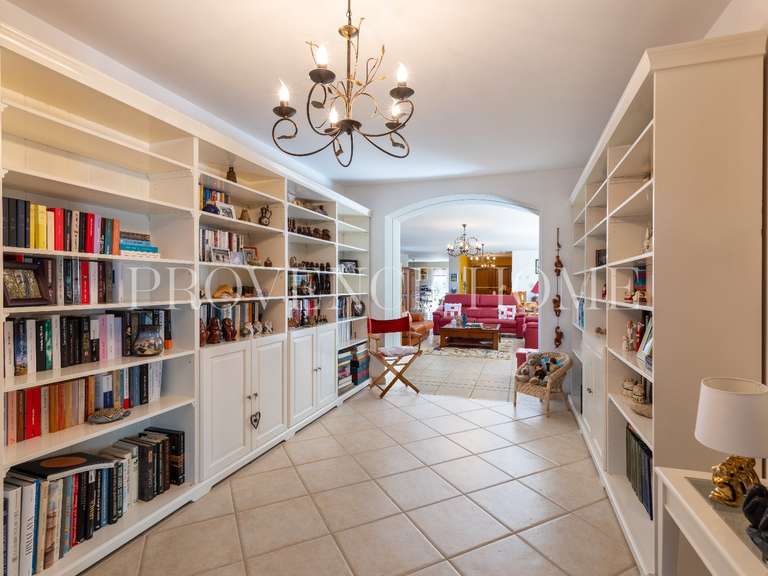 House Apt - 3 bedrooms - 225m²