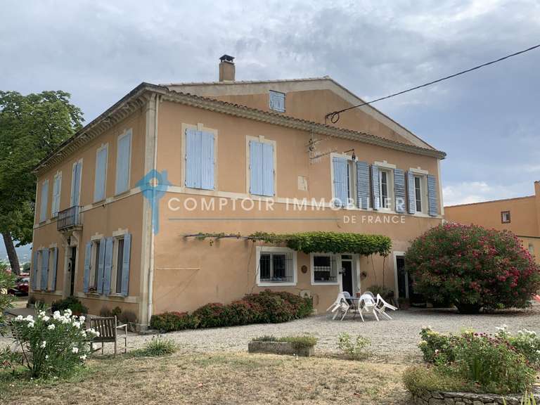 Maison Apt - 15 chambres - 800m²