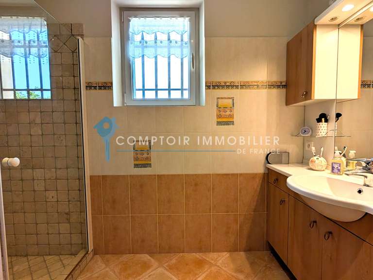House Apt - 3 bedrooms - 237m²